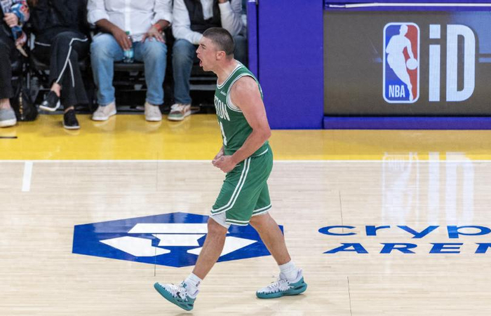 乐鱼官方入口-36+7，28+6，矮个无人要，如今打得像全明星，令人刮目相看|普理查德|凯尔特人|波士顿凯尔特人队|nba|艾弗森_新浪体育_新浪新闻