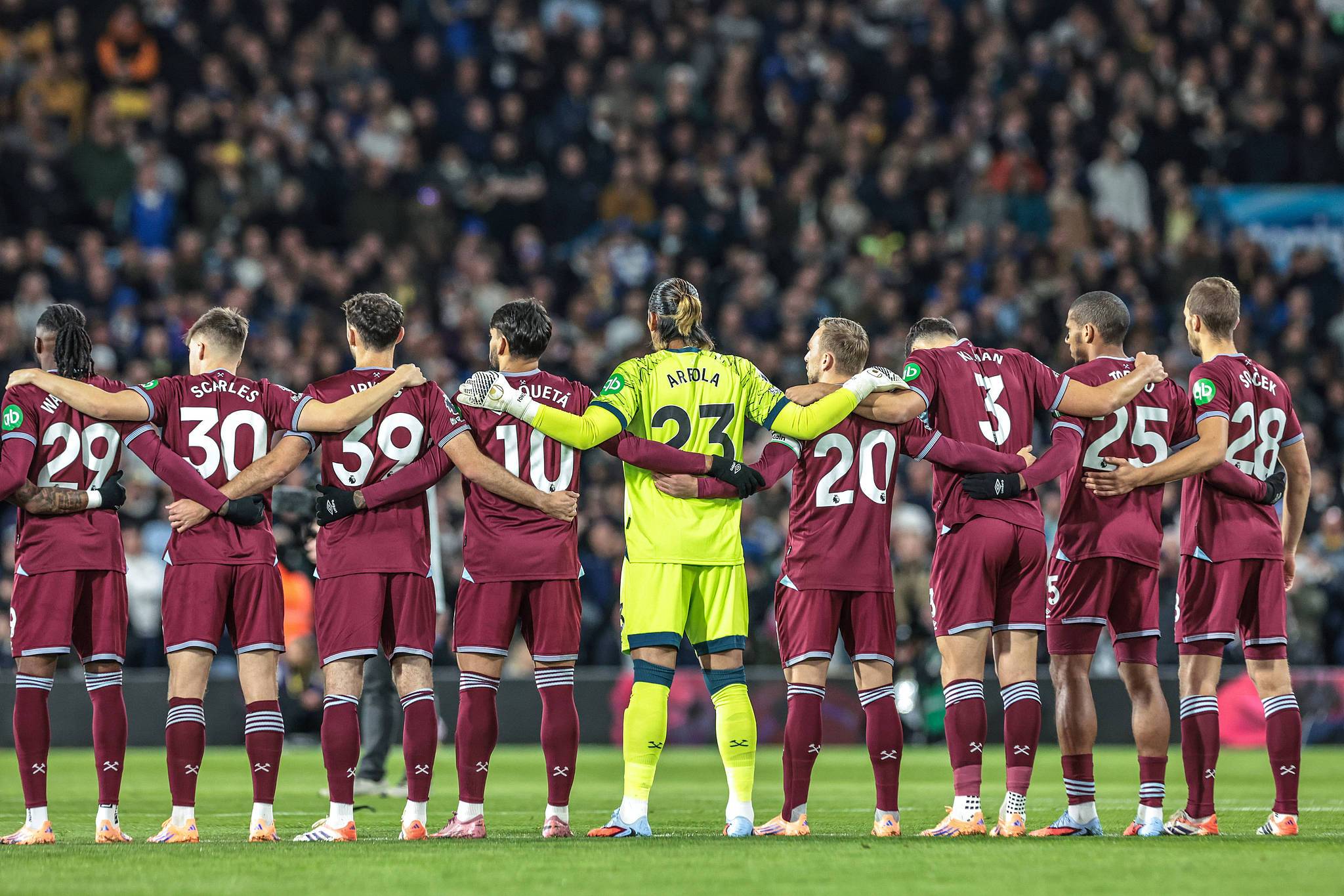 乐鱼官方入口-西汉姆联错失努诺替代者，曼联抢先一步