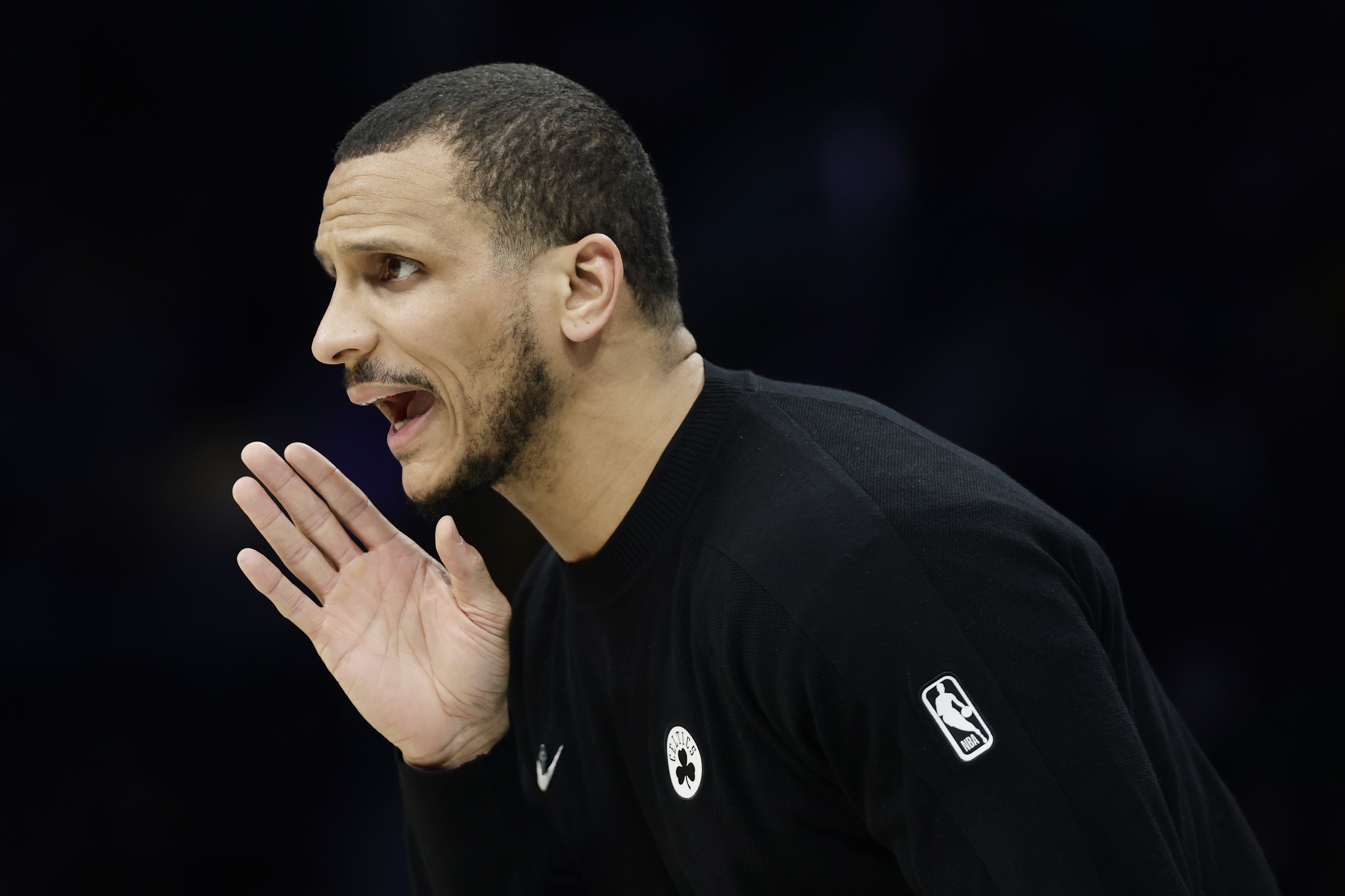 乐鱼-最佳教练概率：马祖拉69%居首 比克斯塔夫39%第二 米奇3%